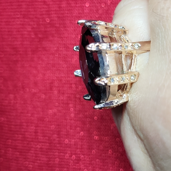 Ring - - Picture 3 of 3